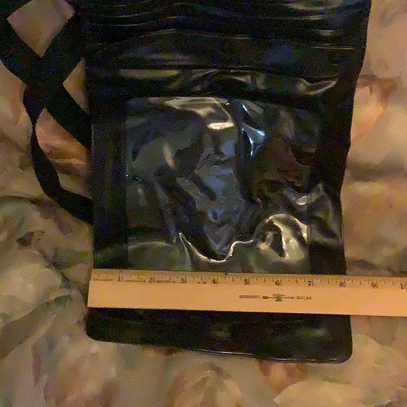 Waterproof I-Pad Cover - Picture 2 of 3